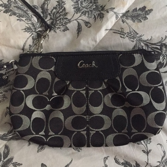Coach wristlet - Picture 1 of 5